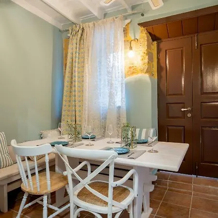 A33 Rhodes Old Town House Rhodes City